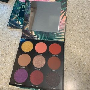 Estate Limited Edition Makeup Palette